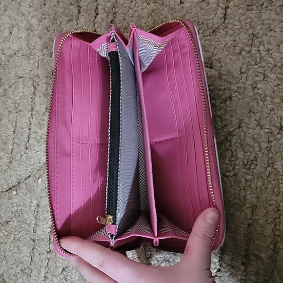 Wallet - Picture 2 of 10